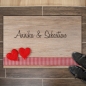 Mobile Preview: Fußmatte "Herzen auf Holz" mit Namen