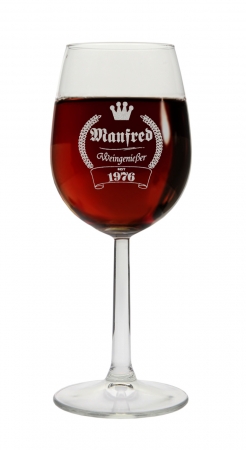 Weinglas mit Namen und Jahr